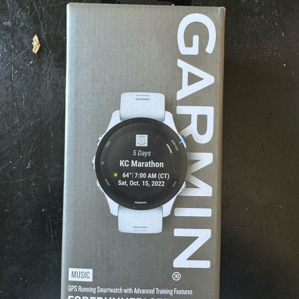 New in box GARMIN FORERUNNER® 255 SMARTWATCH 46MM - Picture 2 of 2